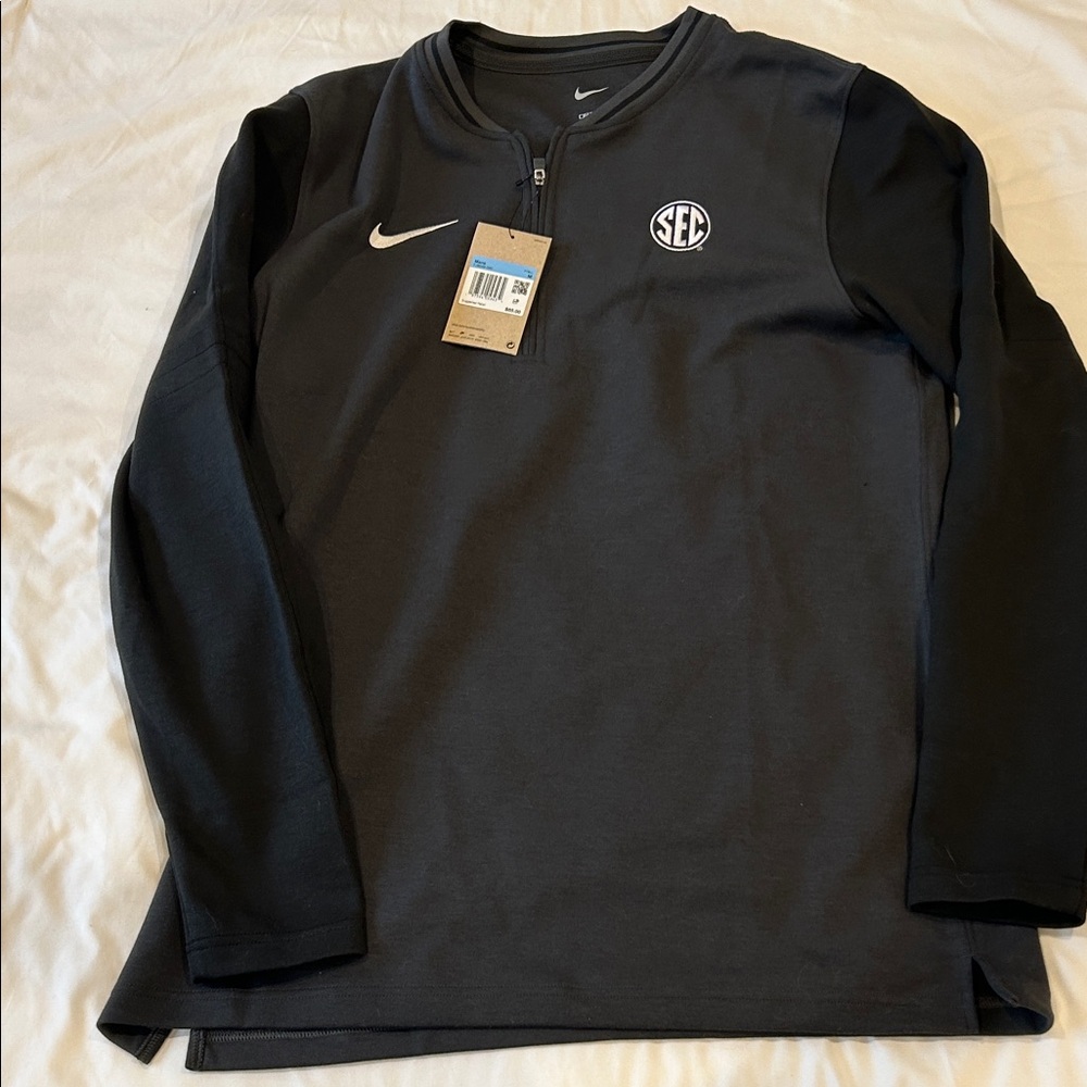 Men’s Lightweight Nike SEC Pullover